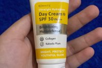 Cek Ingredients Azarine C-White Ultralight Hydraglow Day Cream SPF 30 PA+++ terbaru