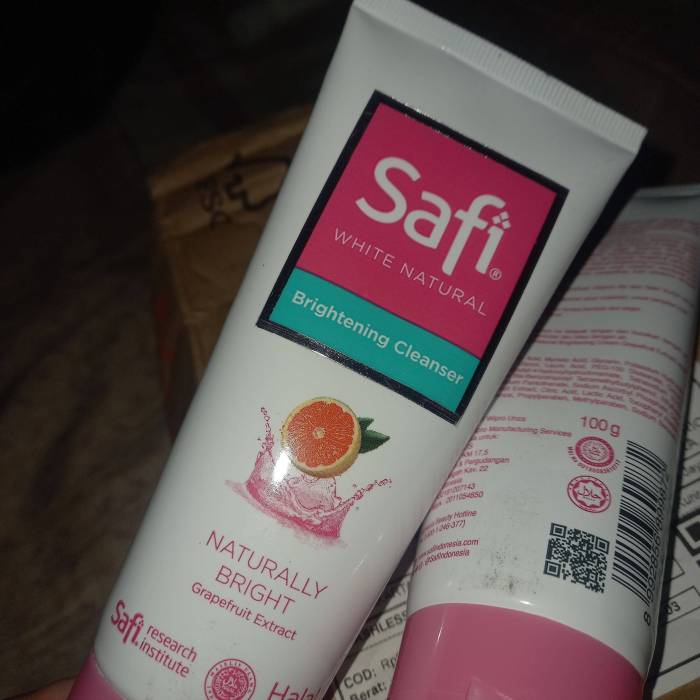 Review Safi Natural White Brightening Cleanser Grapefruit. [+Penjelasan Ingredients] terbaru