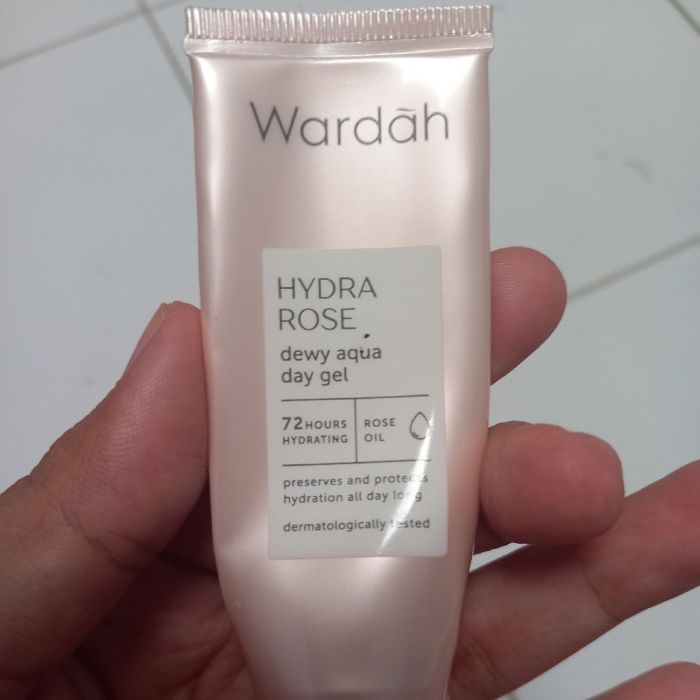 Wardah Hydra Rose Dewy Aqua day gel [Ingredients lengkap]