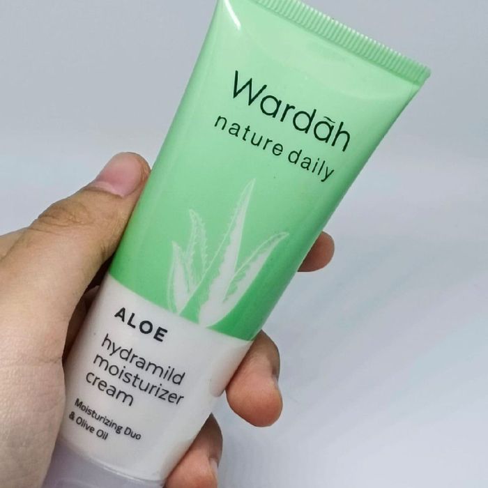 Cek Ingredients Wardah Nature Daily Aloe Hydramild Moisturizer Cream