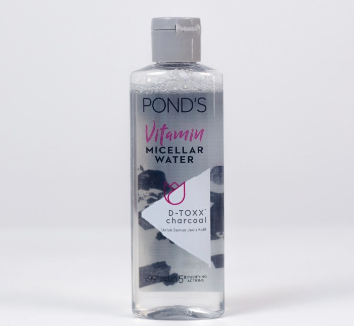 Cek Ingredients Pond's Vitamin Micellar Water D-Toxx Charcoal terbaru