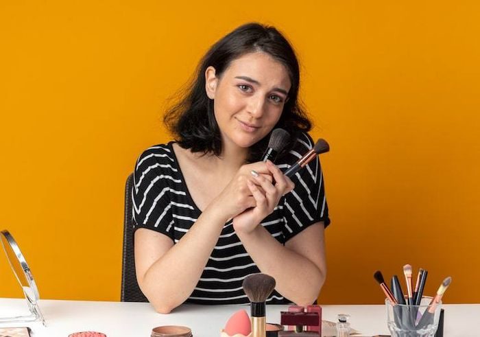 Ilustrasi cara pengaplikasian Bronzer yang tepat