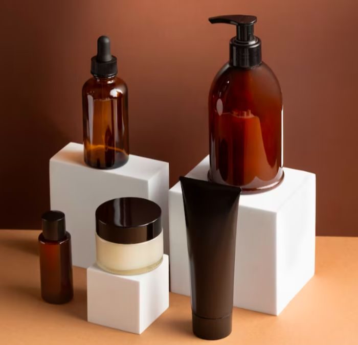 Memilih produk agar rambut tidak lepek seperti shampoo khusus bisa membantu mengatasi rambut berminyak dan lepek secara lebih efektif