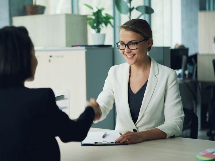 Cara mengenali orang yang profesional dilihat dari kalimatnya menurut psikologi
