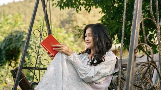 Ciri Pembaca Buku Fisik: Kepribadian Unik Terungkap