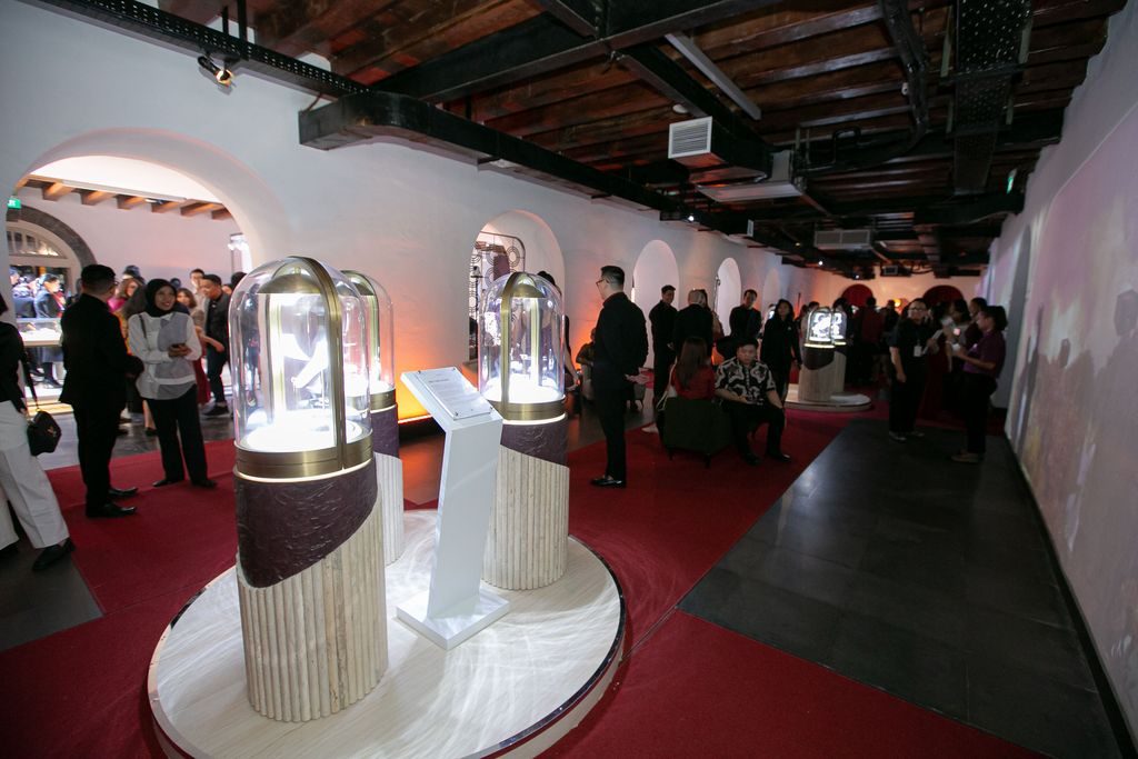 Pameran Frank & Co. âÂÂ30 Years of Real Love: When You Know, You KnowâÂÂ