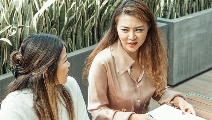 Kalimat âÂÂYah, itu sudah cukup jelasâÂÂ menimbulkan pendengarnya merasa kurang dihargai