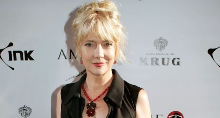 Glenne Headly, selebriti yang berhasil lulus tes Mensa
