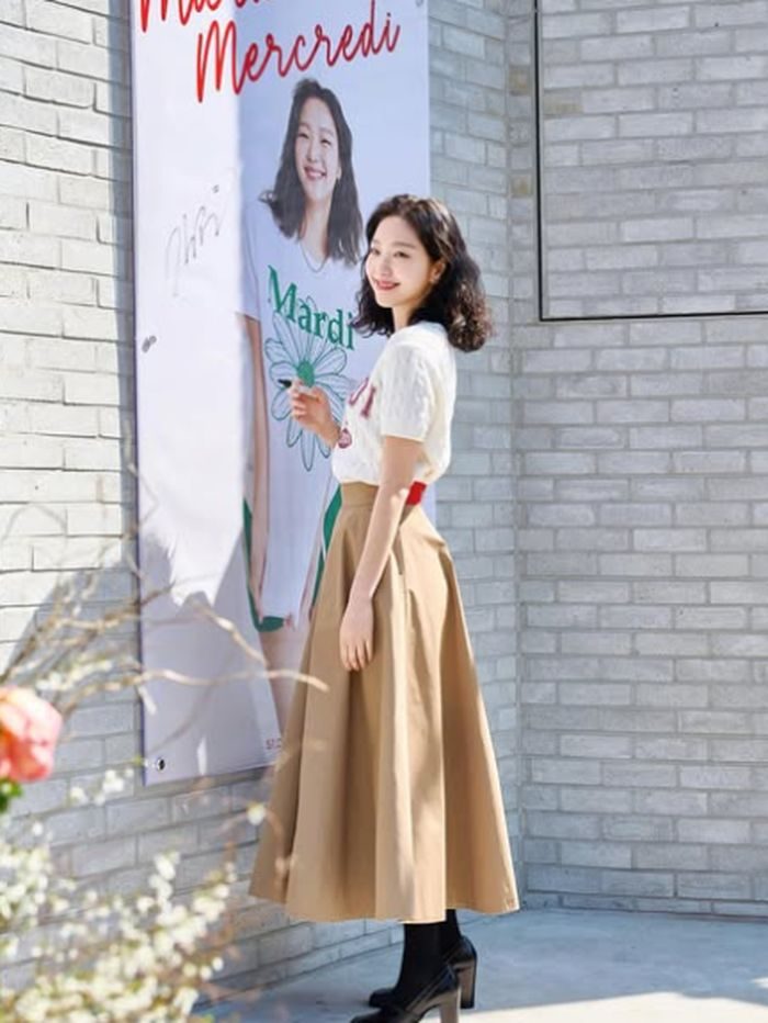 Kim Go Eun.