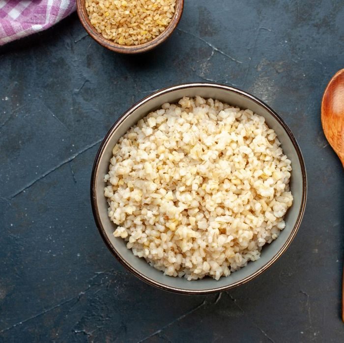 Quinoa merupakan biji-bijian bebas gluten yang tinggi protein dan serat, cocok sebagai pengganti nasi untuk menurunkan berat badan. Kandungan nutrisinya membantu menjaga rasa kenyang lebih lama dan menstabilkan gula darah. Quinoa merupakan biji-bijian bebas gluten yang tinggi protein dan serat, cocok sebagai pengganti nasi untuk menurunkan berat badan. Kandungan nutrisinya membantu menjaga rasa kenyang lebih lama dan menstabilkan gula darah.