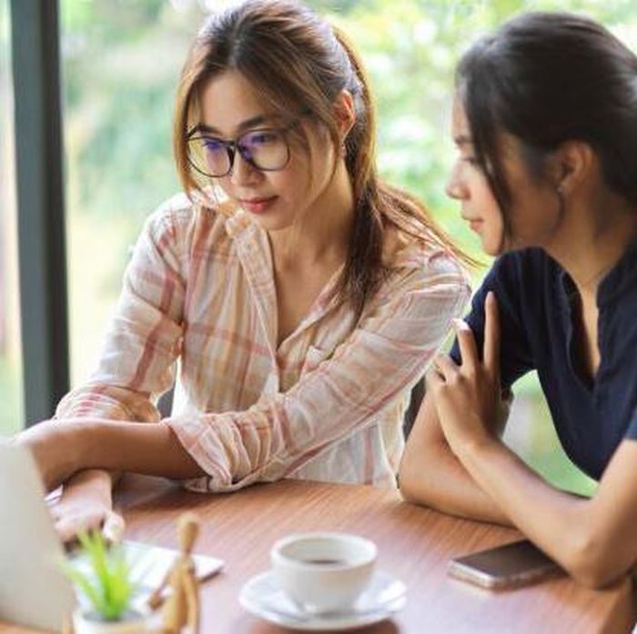 Stop Memotong Pembicaraan Orang, Coba Praktekkan Teknik 'Self Regulation' saat Berkomunikasi/Foto: Freepik.com/EyeEm Stop Memotong Pembicaraan Orang, Coba Praktekkan Teknik 'Self Regulation' saat Berkomunikasi/Foto: Freepik.com/EyeEm
