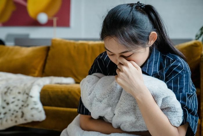 Rasa lelah secara fisik sering digunakan oleh orang yang tidak bahagia sebagai topeng untuk menyembunyikan masalah emosional yang mereka alami. Misalnya kesepian, kelelahan mental, hingga stres. Mereka sering mengucapkan, Rasa lelah secara fisik sering digunakan oleh orang yang tidak bahagia sebagai topeng untuk menyembunyikan masalah emosional yang mereka alami. Misalnya kesepian, kelelahan mental, hingga stres. Mereka sering mengucapkan,