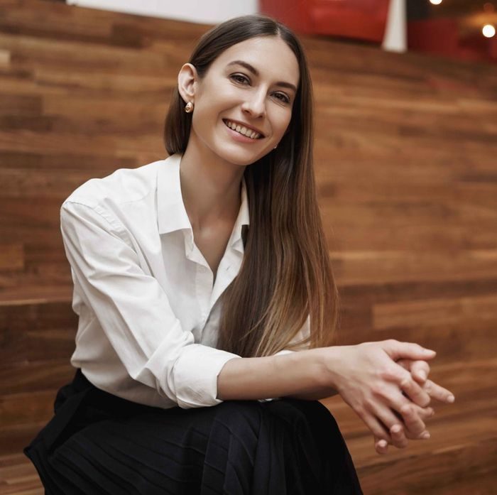 Kedewasaan emosional terlihat dari empati, kontrol diri, hingga kemampuan bertanggung jawab yang konsisten. Perempuan yang matang secara emosional cenderung lebih tenang, adaptif, dan mampu membangun hubungan sehat. Kedewasaan emosional terlihat dari empati, kontrol diri, hingga kemampuan bertanggung jawab yang konsisten. Perempuan yang matang secara emosional cenderung lebih tenang, adaptif, dan mampu membangun hubungan sehat.