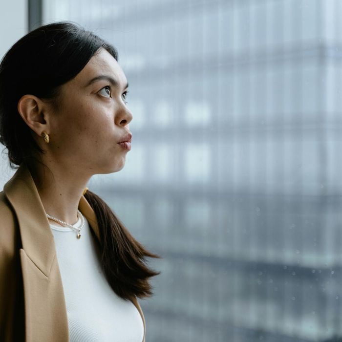 Cara mengenali orang yang pura-pura baik-baik saja dilihat dari ucapannya adalah melalui kalimat 
