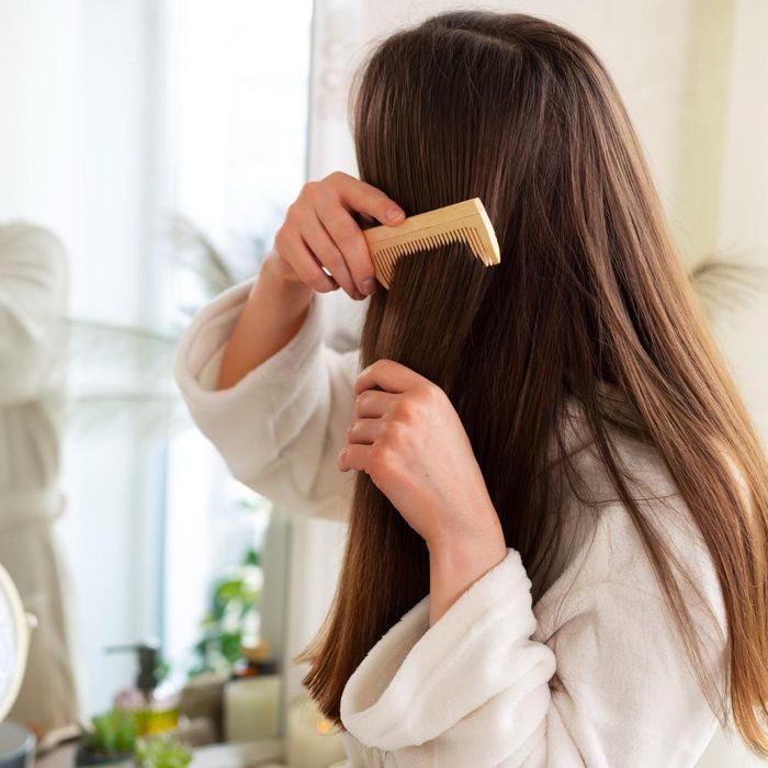 Memperbaiki dan memperkuat rambut yang rusak