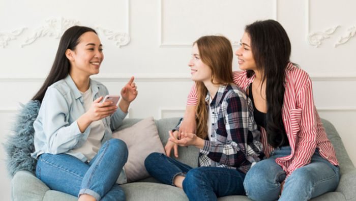 Orang yang cerdas akan bertanya pertanyaan lanjutan. Ini menunjukkan sikap rasa ingin tahu mereka./ Foto: Freepik.com/freepik Orang yang cerdas akan bertanya pertanyaan lanjutan. Ini menunjukkan sikap rasa ingin tahu mereka./ Foto: Freepik.com/freepik
