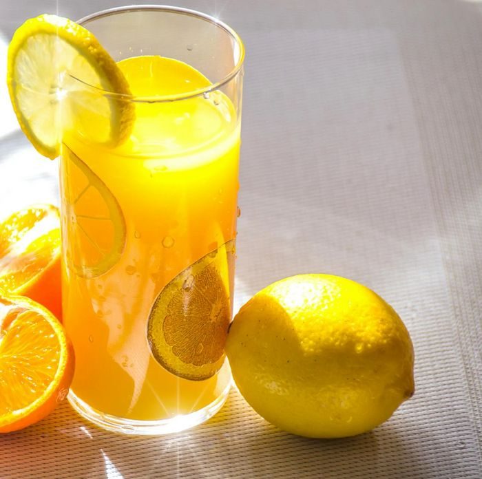 Apel dan jeruk jadi pilihan sempurna buat jus atau smoothies saat Lebaran/Foto: pexels.com/AS Photography Apel dan jeruk jadi pilihan sempurna buat jus atau smoothies saat Lebaran/Foto: pexels.com/AS Photography