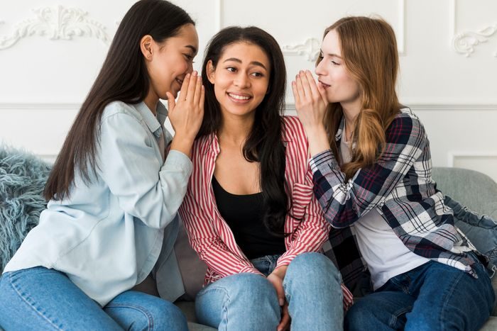 cara mengenali orang suka berbohong dalam momen kecil sehari-hari