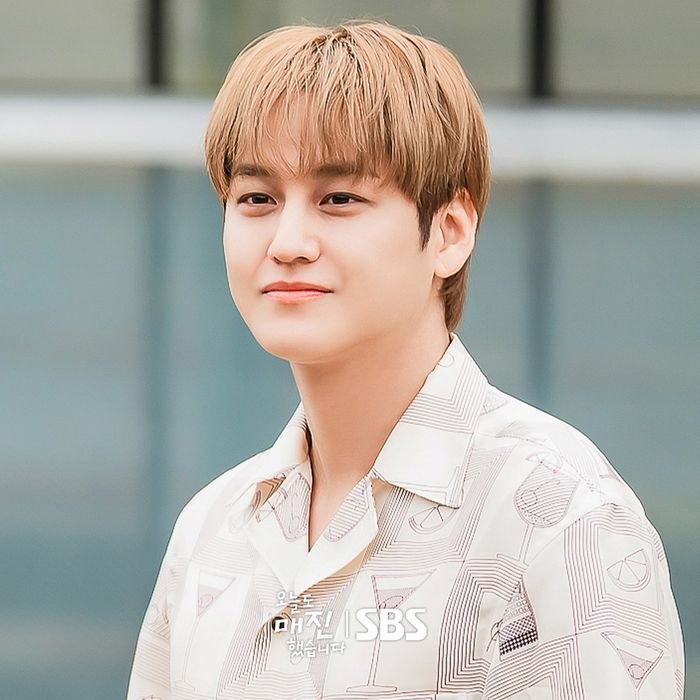 Kim Bum sebagai Seo Eric di drama Sold Out You