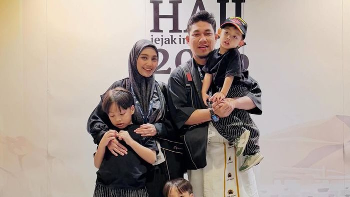 Rizal Armada dan Istri ibadah haji Rizal Armada dan Istri ibadah haji