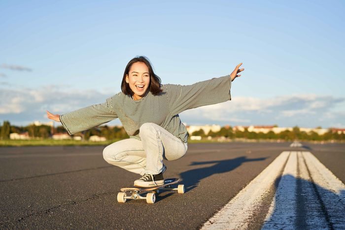 Bagi sebagian orang, mencoba hal baru adalah hal menakutkan dan merepotkan. Namun bagi mereka yang berjiwa muda, mencoba hal baru adalah hal yang wajib dilakukan. Bagi sebagian orang, mencoba hal baru adalah hal menakutkan dan merepotkan. Namun bagi mereka yang berjiwa muda, mencoba hal baru adalah hal yang wajib dilakukan.
