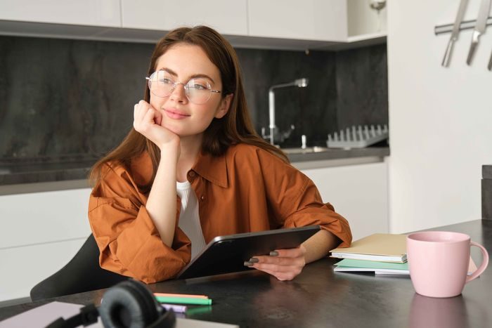 Didorong rasa percaya diri yang tinggi, orang dengan IQ rendah berusaha memberikan solusi yang bergantung pada kemampuan dirinya. Mereka akan berusaha meyakinkan orang lain bahwa mereka mampu melakukannya dengan mengatakan, Didorong rasa percaya diri yang tinggi, orang dengan IQ rendah berusaha memberikan solusi yang bergantung pada kemampuan dirinya. Mereka akan berusaha meyakinkan orang lain bahwa mereka mampu melakukannya dengan mengatakan,