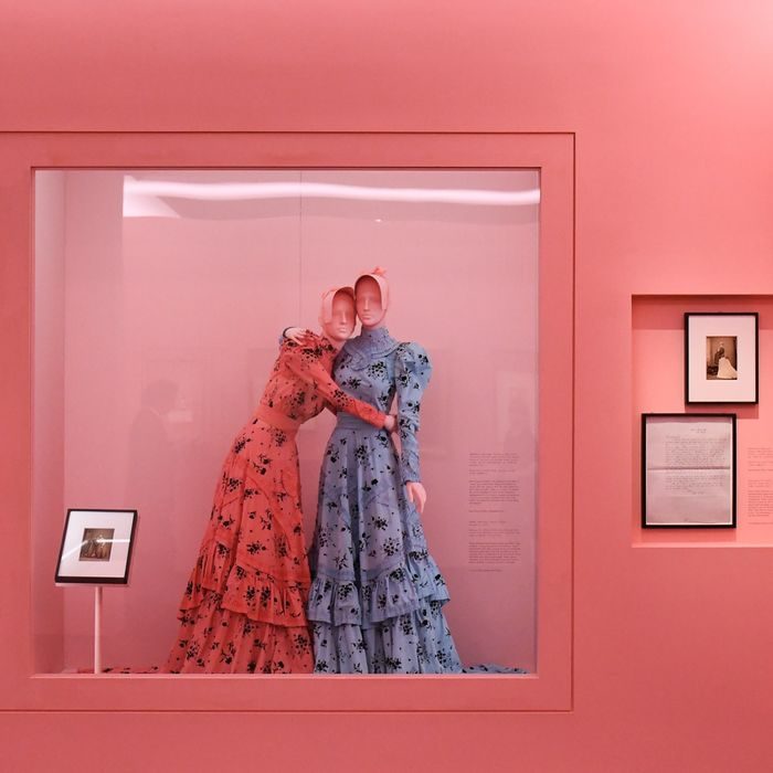 The menjadi rumah bagi Costume Institue. Koleksinya menjadi inspirasi ajang MET Gala