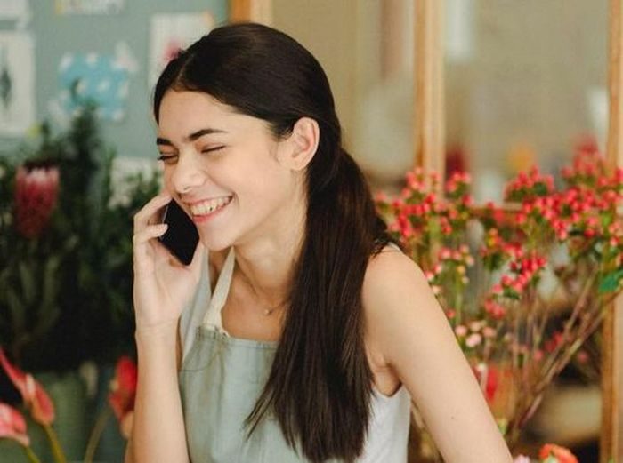 Deretan sopan santun chat dan telepon/Foto: Pexels/Amina Filkins