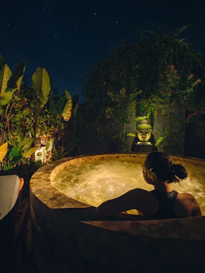 Kamar Solek House of Tugu Jakarta yang tawarkan rooftop jacuzzi