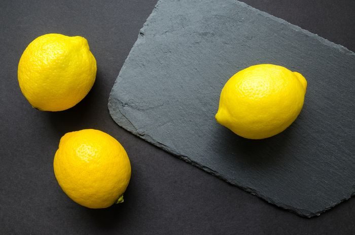 Manfaat Rutin Minum Segelas Air Lemon di Pagi Hari untuk Kesehatan