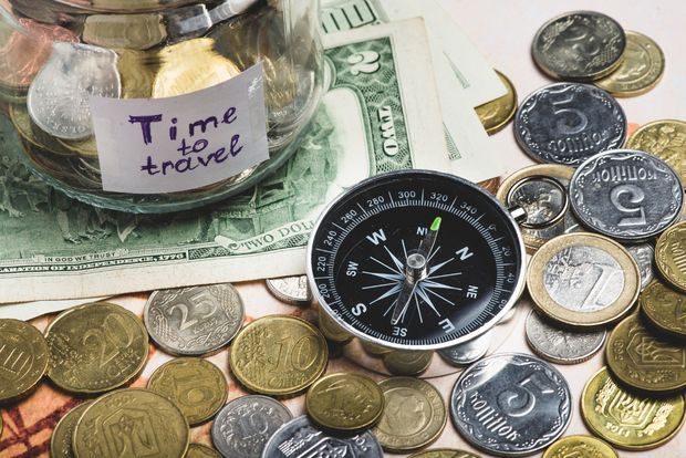 Cara memulai memory investing adalah dengan mengatur anggaran, memilih pengalaman bermakna, dan tetap menjaga keseimbangan finansial.