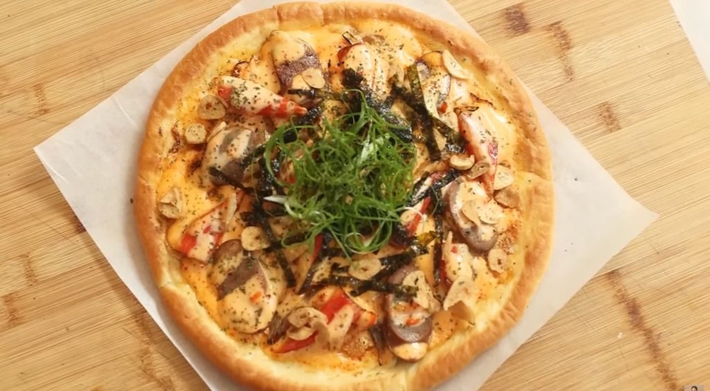 Resep pizza mentai teflon ala Chef Davina Hermawan Resep pizza mentai teflon ala Chef Davina Hermawan untuk sajian akhir pekan