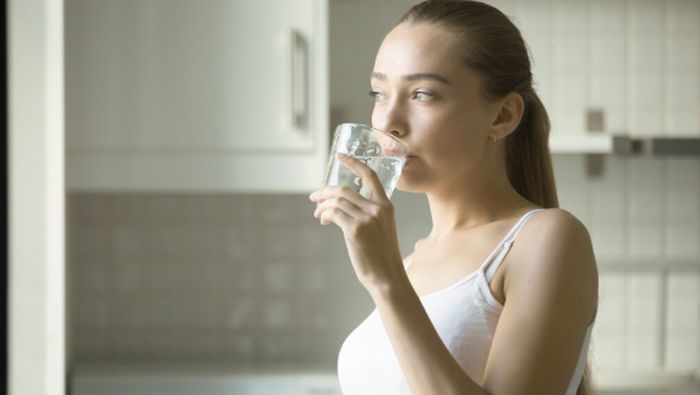 Minum air putih