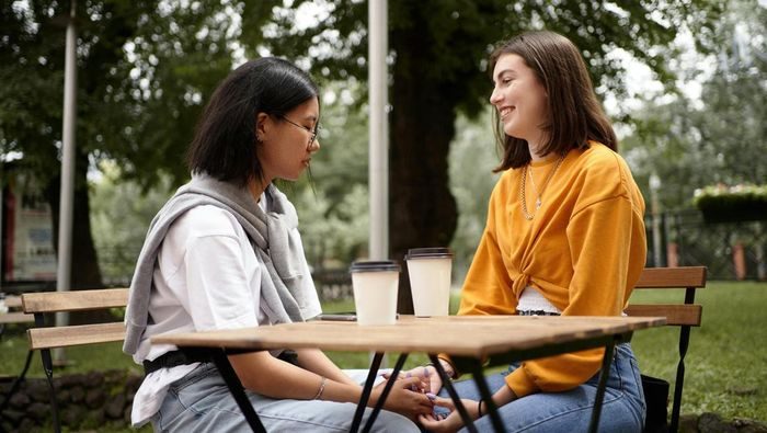 Kebiasaan perempuan baik hati yang mudah dikenali juga adalah kehadirannya yang selalu ada untuk teman atau keluarganya kapan pun mereka membutuhkan. Mereka akan bersimpati, mendengarkan, dan membantu semaksimal dirinya. Kebiasaan perempuan baik hati yang mudah dikenali juga adalah kehadirannya yang selalu ada untuk teman atau keluarganya kapan pun mereka membutuhkan. Mereka akan bersimpati, mendengarkan, dan membantu semaksimal dirinya.
