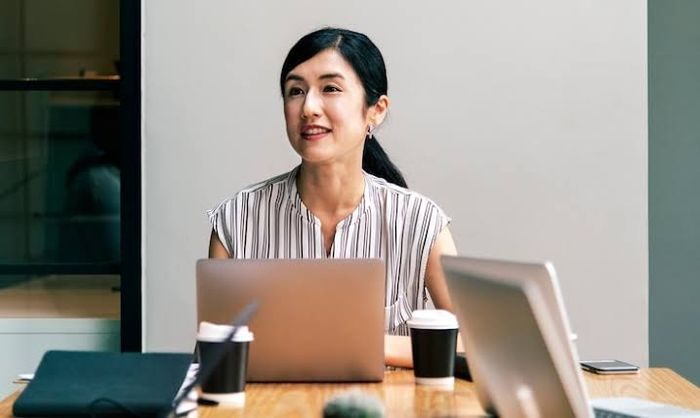 Perempuan bekerja