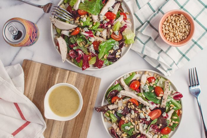 Makan sehat sebagai gaya hidup, bukan untuk diet/ Foto: Unsplash/Travis Yewell