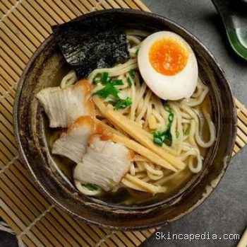 Makanan musim hujan/Foto: freepik.com/Jcomp Ramen adalah makanan jepang yang cocok untuk musim hujan