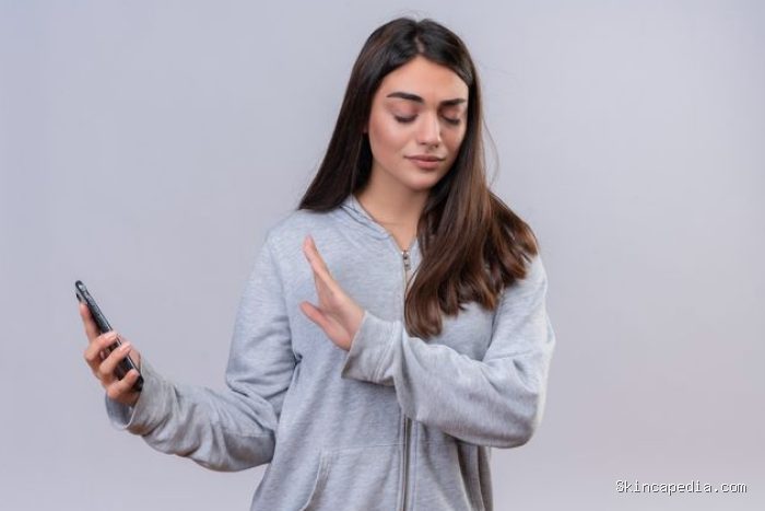 Ciri kepribadian unik orang yang tidak suka caper di medsos