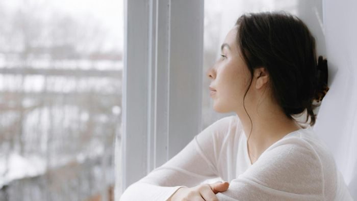 Memaknai pengalaman yang buruk. Orang tangguh menerapkan pola pikir positif dan melakukan pendekatan spiritualitas terhadap pengalaman negatifnya. Memaknai pengalaman yang buruk. Orang tangguh menerapkan pola pikir positif dan melakukan pendekatan spiritualitas terhadap pengalaman negatifnya.