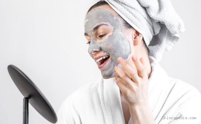 Eksfoliasi yang terlalu keras bisa merusak lapisan pelindung kulit. Eksfoliasi lembut dengan kandungan AHA membantu mengangkat sel kulit mati tanpa merusak skin barrier. Eksfoliasi yang terlalu keras bisa merusak lapisan pelindung kulit. Eksfoliasi lembut dengan kandungan AHA membantu mengangkat sel kulit mati tanpa merusak skin barrier.