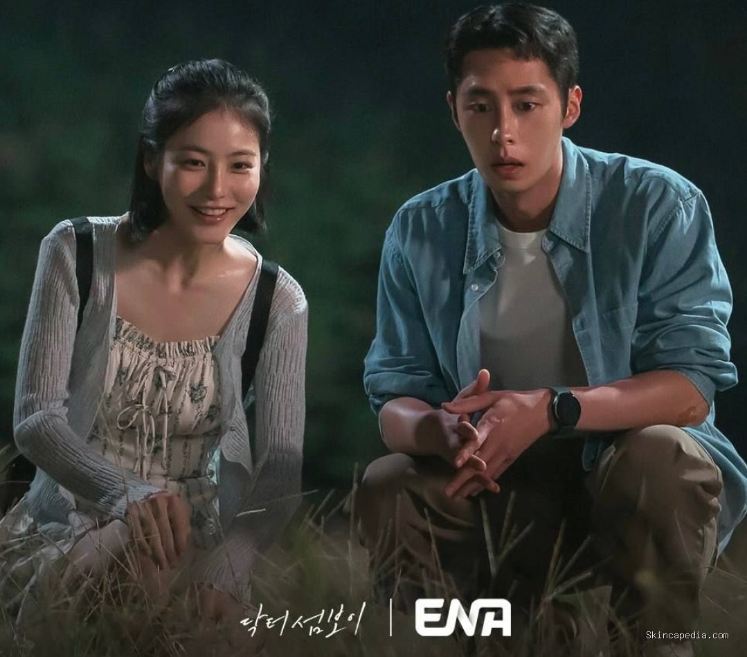 Shin Ye Eun dan Lee Jae Wook dalam drama Doctor on The Edge/ Foto: ENA Channel Lee Jae Woon dan Shin Ye Eun berbagi tentang pengalaman mereka syuting Doctor on the Edge, dan bagaimana keduanya saling bekerja sama membangun chemistry.