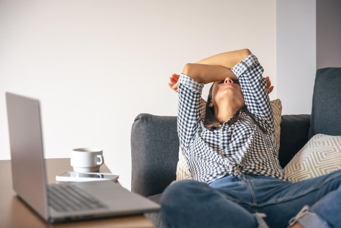 Kurang tidur dapat membuat tubuh menjadi mudah lelah, yang dapat mengganggu pada fokus dan konsentrasimu.