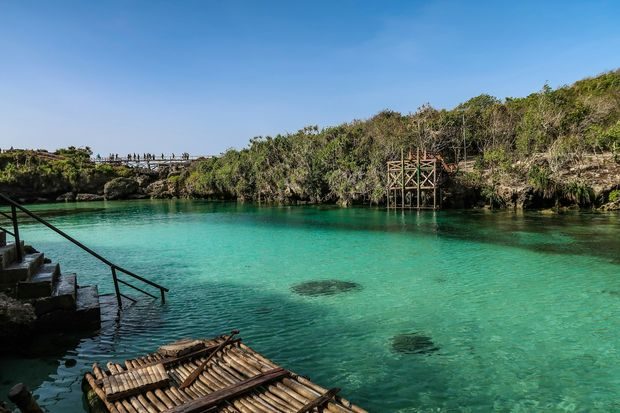 Pulau Sumba, destinasi terbaik di Indonesia versi Travel + Leisure/Foto: Unsplash.com/Delphine Fant Pulau Sumba adalah destinasi terbaik di Indonesia versi Travel + Leisure yang menawarkan keindahan alam liar, budaya autentik, dan pengalaman wisata yang tenang sekaligus eksotis.