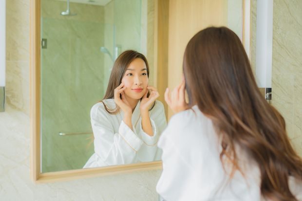 Manfaat konsumsi jus wortel untuk kesehatan kulit/Foto: Magnific.com/lifeforstock Manfaat konsumsi jus wortel untuk kulit berasal dari kandungan vitamin A dan antioksidan yang membantu menjaga kesehatan kulit dari dalam.