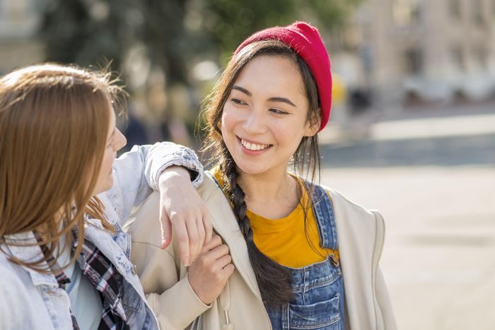Cara mengenali orang berkualitas tinggi dari sikapnya adalah mereka tidak menghakimi kebahagiaan orang lain. Mereka tidak akan pernah membuat orang lain merasa tidak aman dan malu tentang hobi dan aktivitas yang mereka pilih untuk dilakukan di waktu luang mereka. Cara mengenali orang berkualitas tinggi dari sikapnya adalah mereka tidak menghakimi kebahagiaan orang lain. Mereka tidak akan pernah membuat orang lain merasa tidak aman dan malu tentang hobi dan aktivitas yang mereka pilih untuk dilakukan di waktu luang mereka.