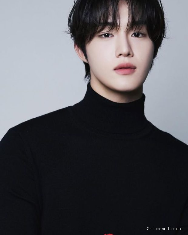 Profil baru Hyunsuk eks CIX/ Foto: instagram.com/management_run_official Profil baru Hyunsuk eks CIX/ Foto: instagram.com/management_run_official