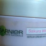Garnier Sakura White Day Cream SPF: Review & Ingredients Lengkap