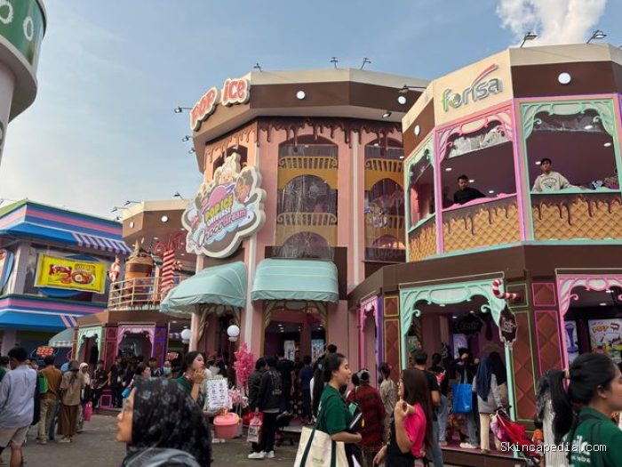 Suasana tenant kuliner di PRJ 2025 Suasana tenant kuliner di PRJ 2025