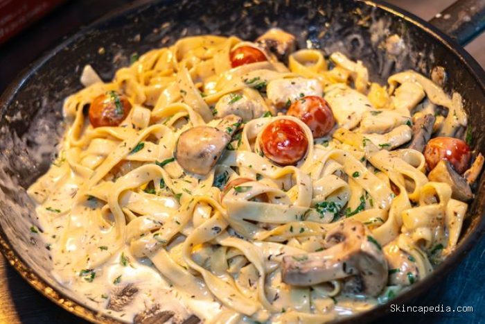 Resep Pasta Carbonara Ayam Jamur yang Creamy dan Comforting Resep Pasta Carbonara Ayam Jamur yang Creamy dan Comforting