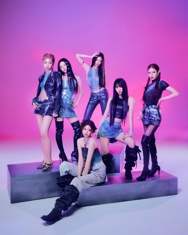 Potret izna dalam foto konsep mini album 'Set The Tempo'/ Foto: instagram.com/izna_offcl Potret izna dalam foto konsep mini album 'Set The Tempo'.